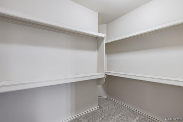 9573 Kingsway Circle, Springfield Charter Township, MI 48348