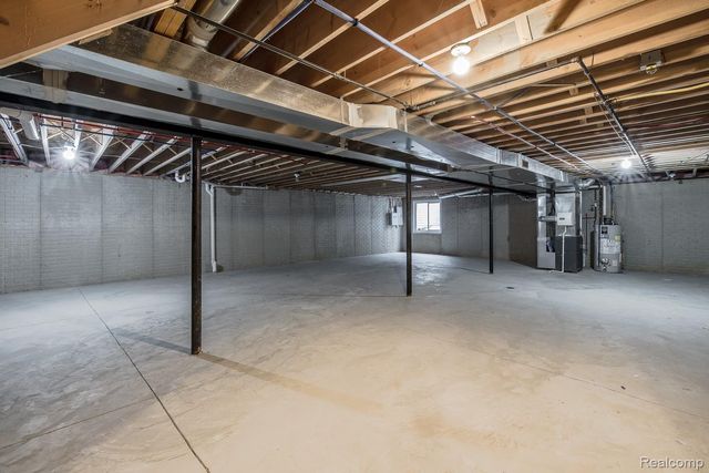 9573 Kingsway Circle, Springfield Charter Township, MI 48348