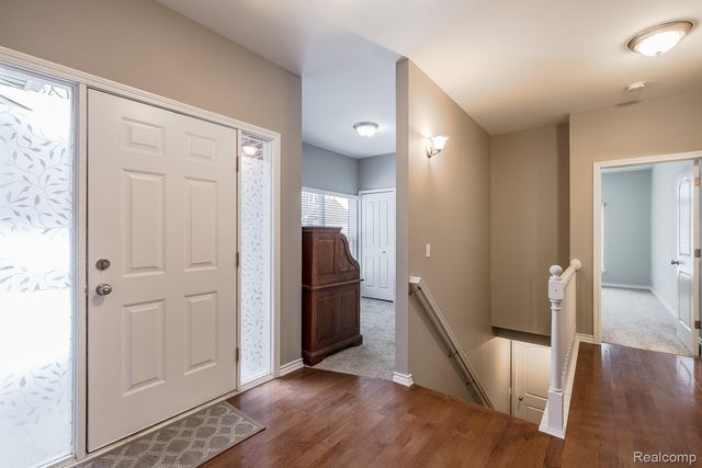 9573 Kingsway Circle, Springfield Charter Township, MI 48348