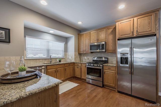 9573 Kingsway Circle, Springfield Charter Township, MI 48348