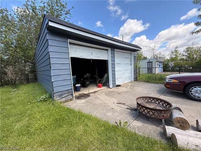 13701 Maple Leaf Drive, Garfield Heights, OH 44125