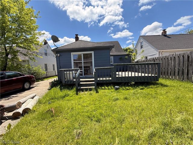 13701 Maple Leaf Drive, Garfield Heights, OH 44125
