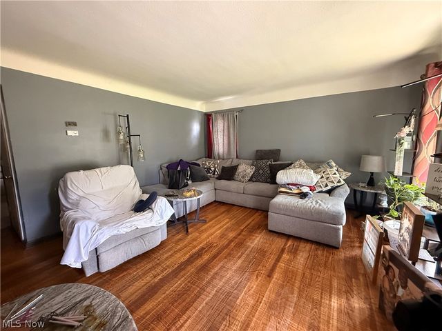 13701 Maple Leaf Drive, Garfield Heights, OH 44125