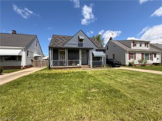 13701 Maple Leaf Drive, Garfield Heights, OH 44125