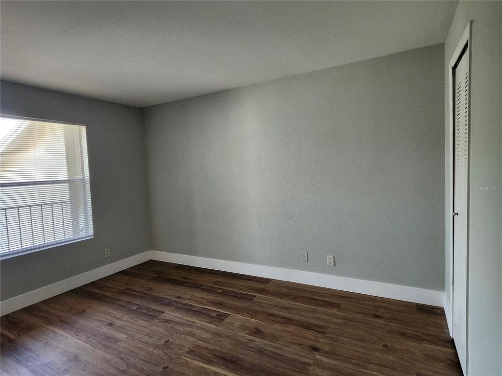 Image 12 of property listing at 4720 WALDEN CIRCLE 33, Orlando, FL 32811