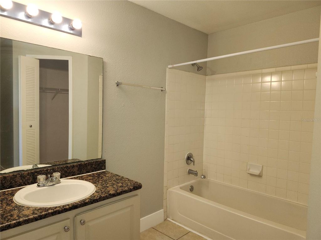 Image 21 of property listing at 4720 WALDEN CIRCLE 33, Orlando, FL 32811