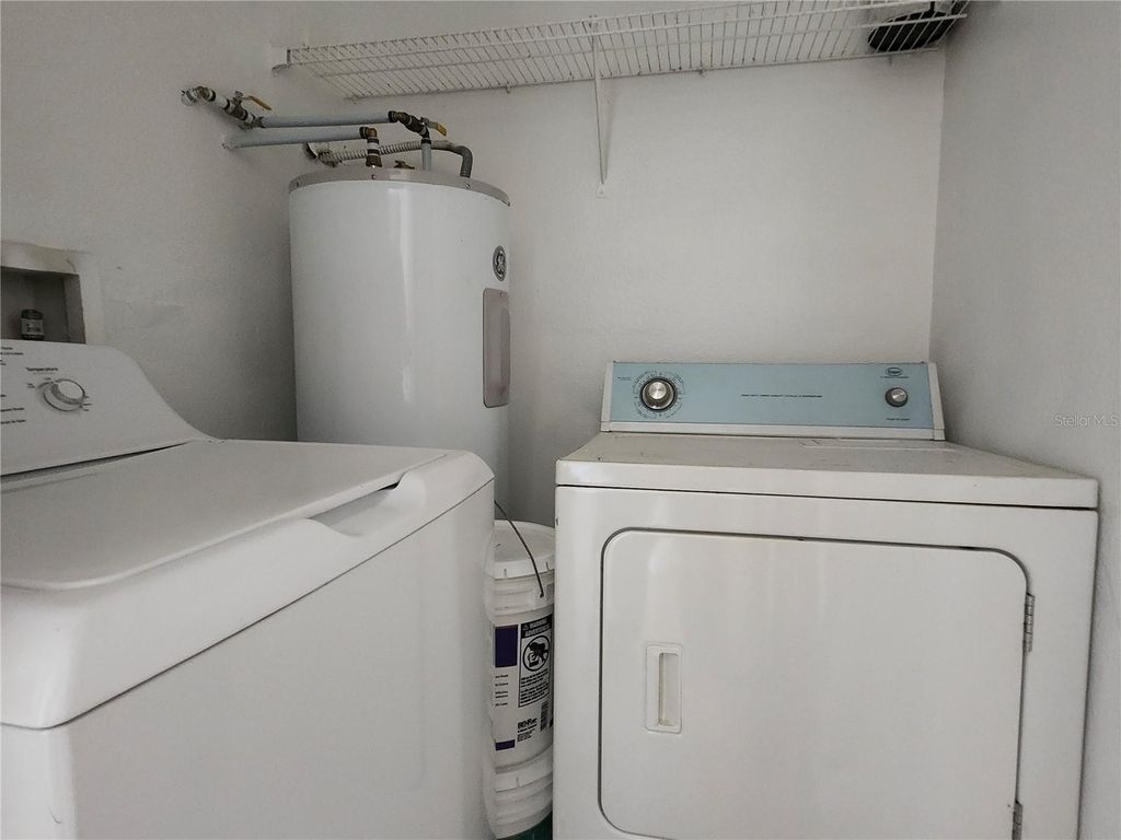 Image 24 of property listing at 4720 WALDEN CIRCLE 33, Orlando, FL 32811