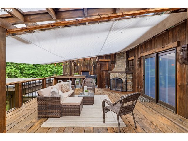 6164 Sw CAPITOL Hwy, Portland, OR 97239