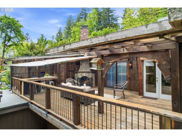 6164 Sw CAPITOL Hwy, Portland, OR 97239