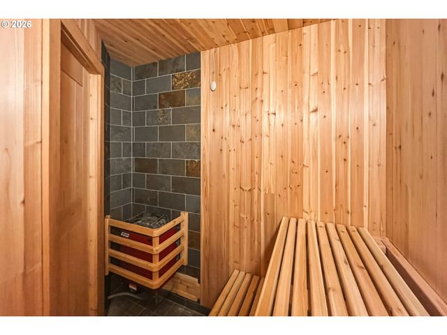 6164 Sw CAPITOL Hwy, Portland, OR 97239