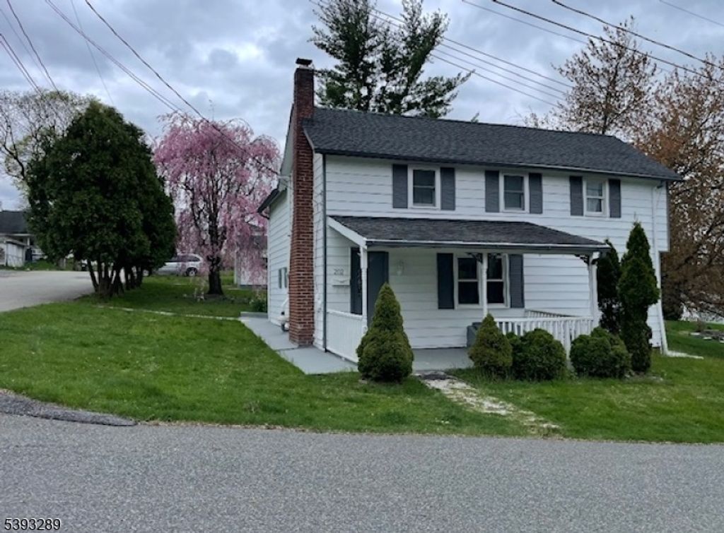 202 Beers St, Lopatcong Twp., NJ 08865