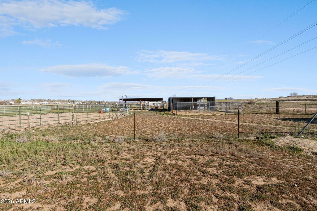 Image 32 of property listing at 1310 COTTONWOOD Lane, Chino Valley, AZ 86323