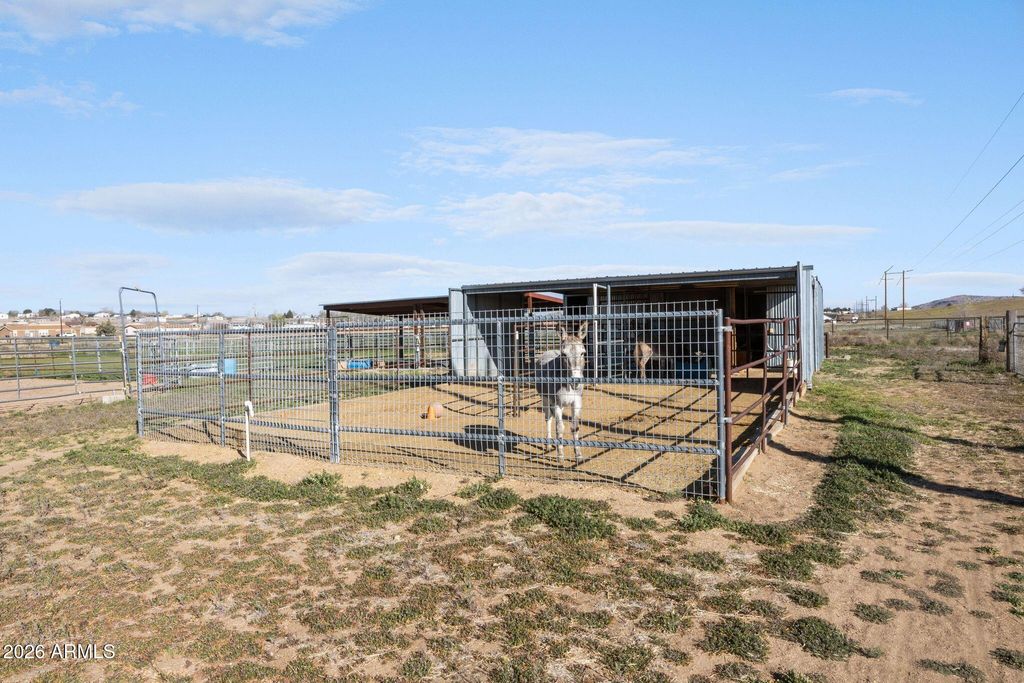 Image 37 of property listing at 1310 COTTONWOOD Lane, Chino Valley, AZ 86323