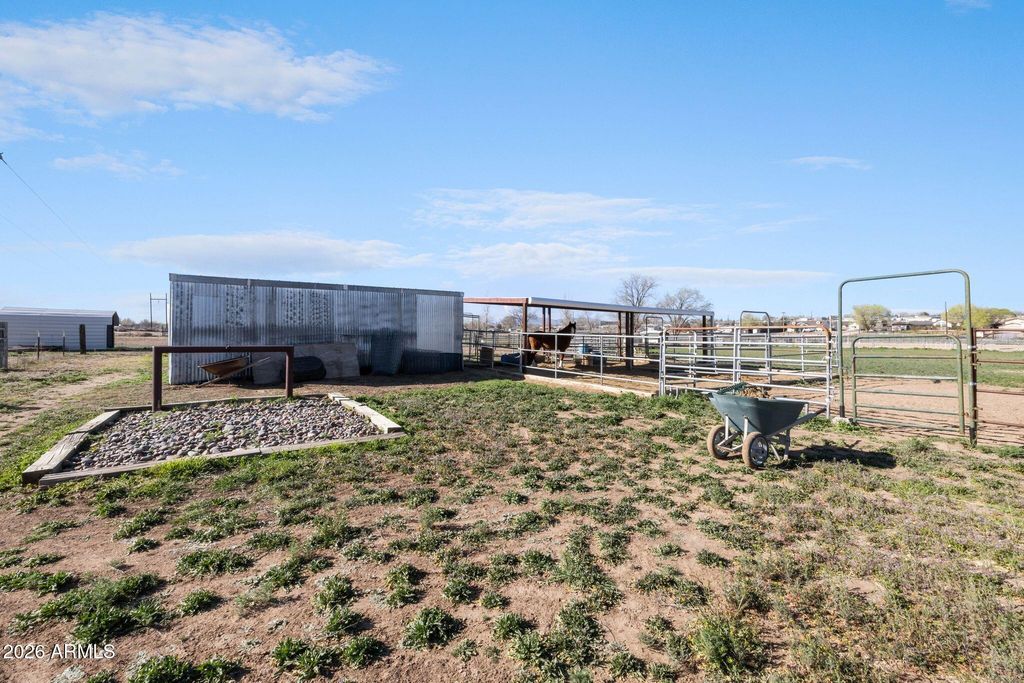 Image 40 of property listing at 1310 COTTONWOOD Lane, Chino Valley, AZ 86323