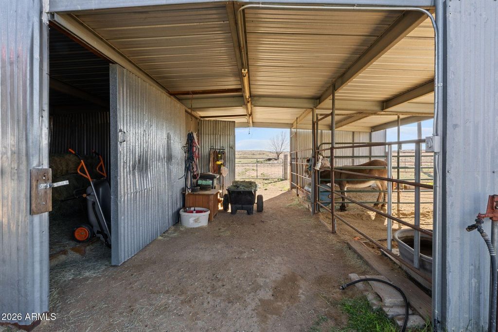 Image 41 of property listing at 1310 COTTONWOOD Lane, Chino Valley, AZ 86323