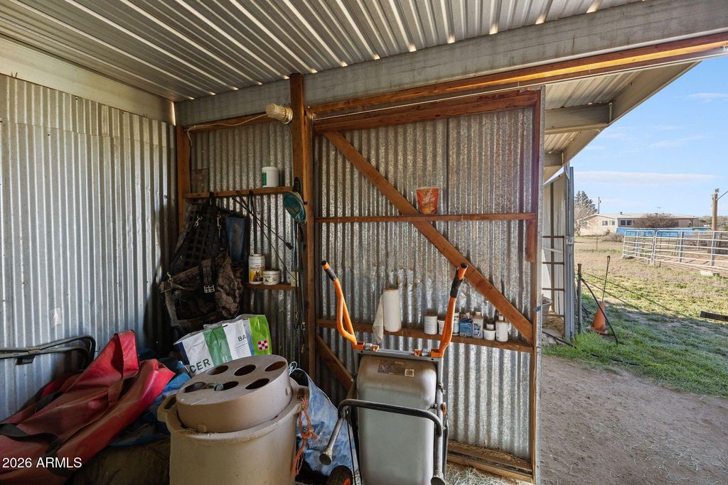 Image 43 of property listing at 1310 COTTONWOOD Lane, Chino Valley, AZ 86323