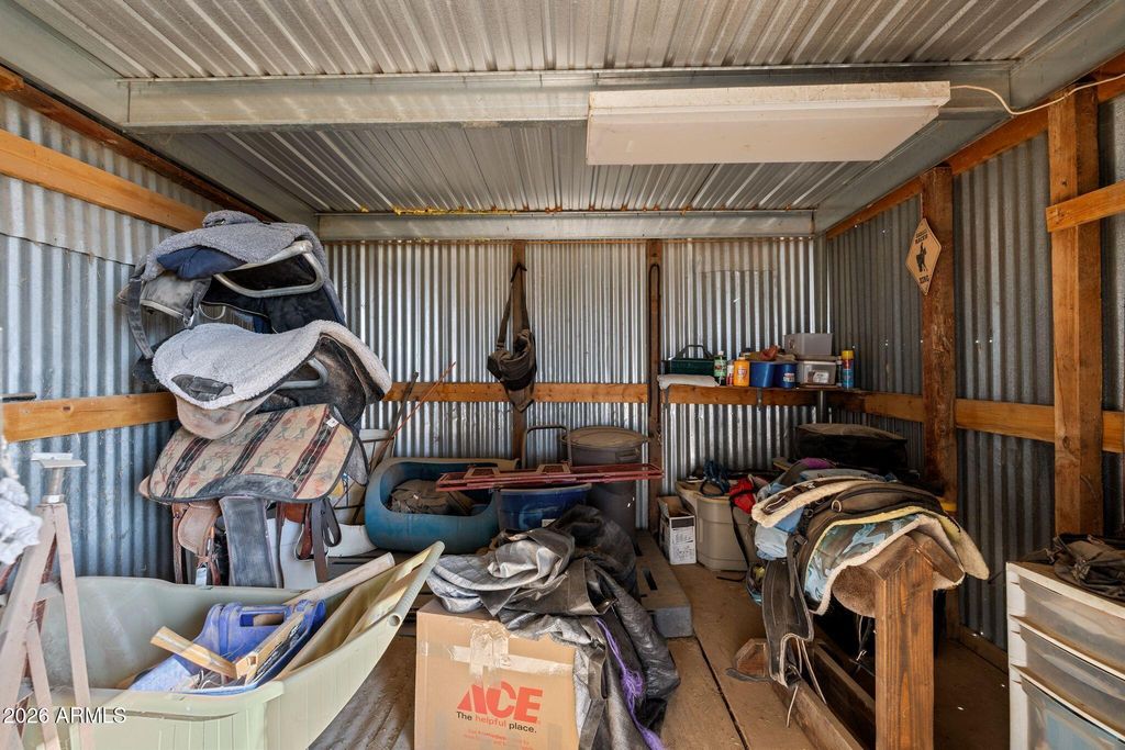 Image 44 of property listing at 1310 COTTONWOOD Lane, Chino Valley, AZ 86323