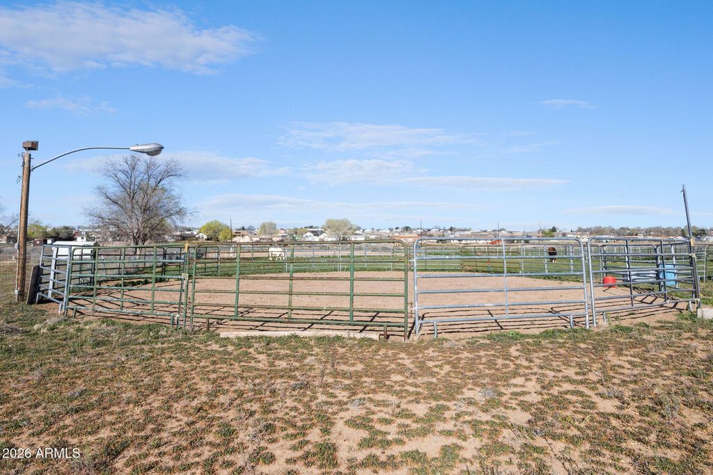 Image 46 of property listing at 1310 COTTONWOOD Lane, Chino Valley, AZ 86323