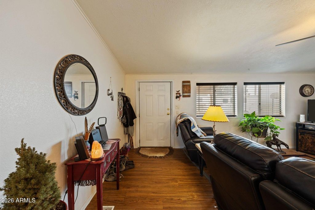 Image 5 of property listing at 1310 COTTONWOOD Lane, Chino Valley, AZ 86323