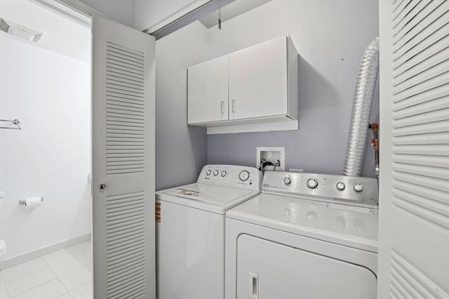 525 W Superior Street 623, Chicago, IL 60654