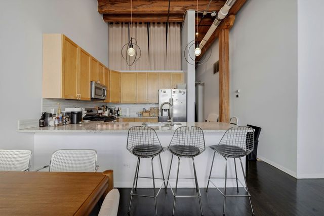 525 W Superior Street 623, Chicago, IL 60654