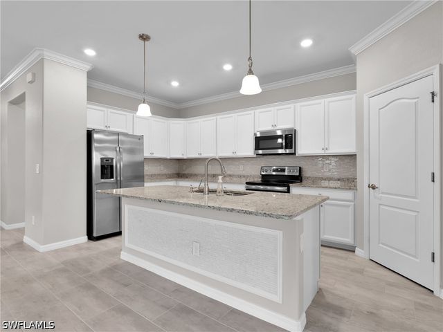 19527 Utopia LN, Estero, FL 33928