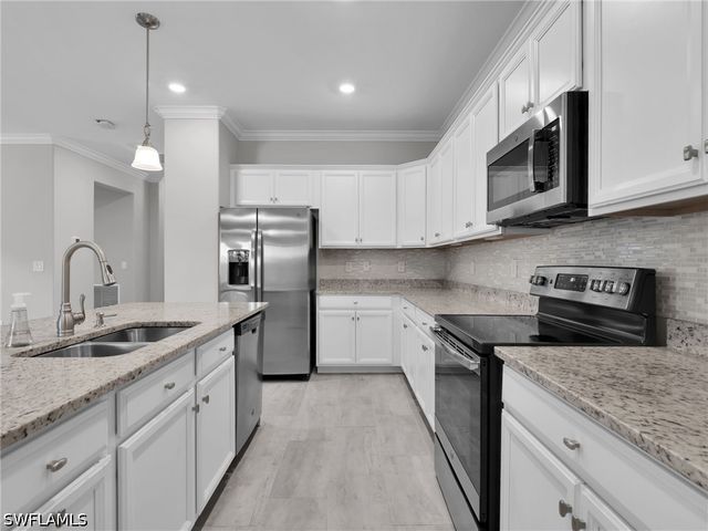 19527 Utopia LN, Estero, FL 33928
