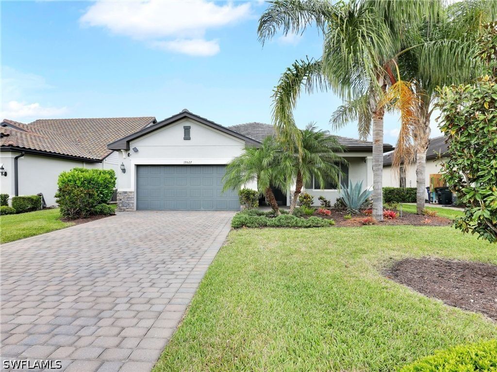 19527 Utopia LN, Estero, FL 33928