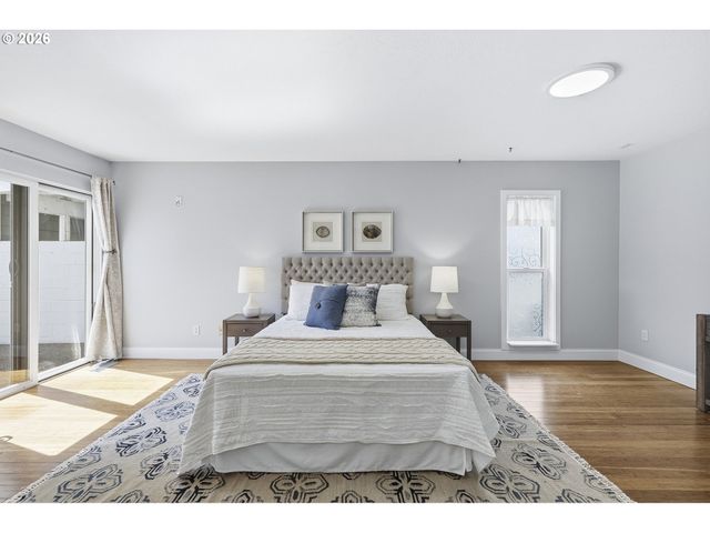 609 N TOMAHAWK ISLAND Dr, Portland, OR 97217