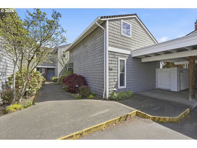 609 N TOMAHAWK ISLAND Dr, Portland, OR 97217