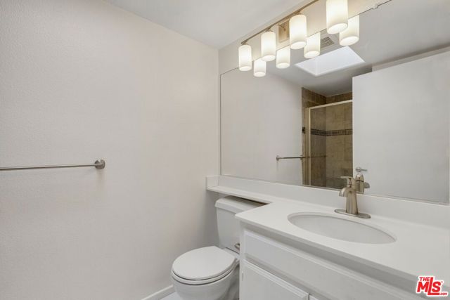 14061 Milbank Street 8, Sherman Oaks, CA 91423