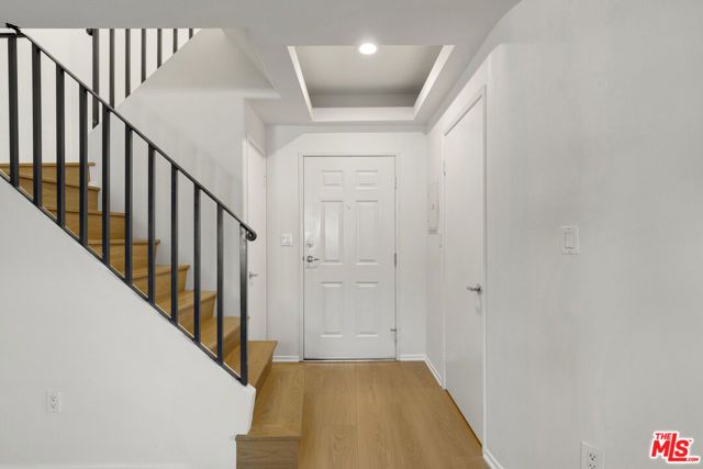 14061 Milbank Street 8, Sherman Oaks, CA 91423