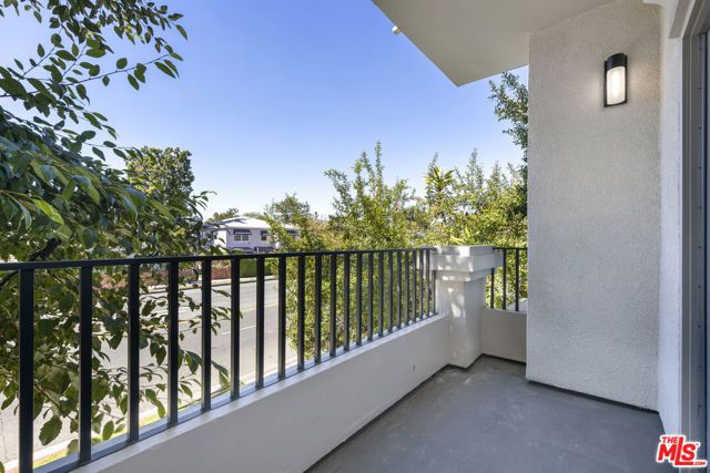 14061 Milbank Street 8, Sherman Oaks, CA 91423