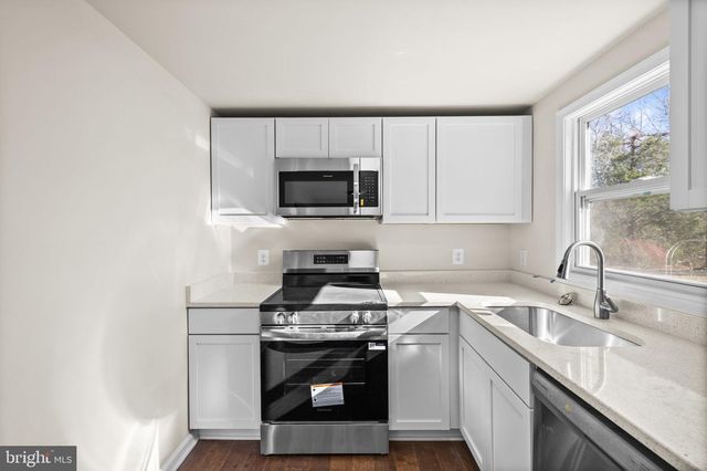 3366 LAVUE LN, Fredericksburg, VA 22408