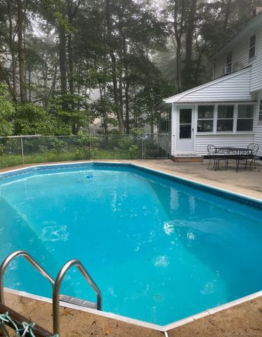 24 Queen Eleanor Drive, Ledyard, CT 06335