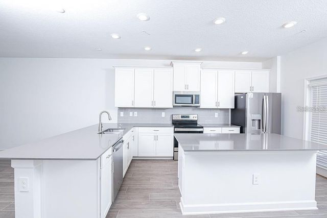 11353 LISTENING DRIVE, Orlando, FL 32832