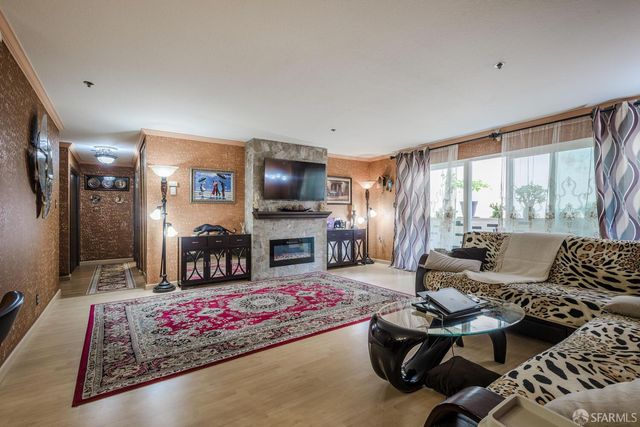 405 91st Street 19, Daly City, CA 94015