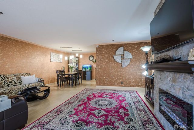 405 91st Street 19, Daly City, CA 94015