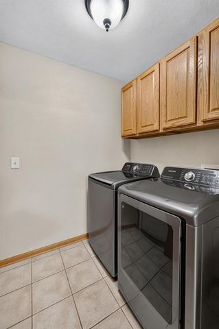 211 N Heatherstone Drive, Sun Prairie, WI 53590
