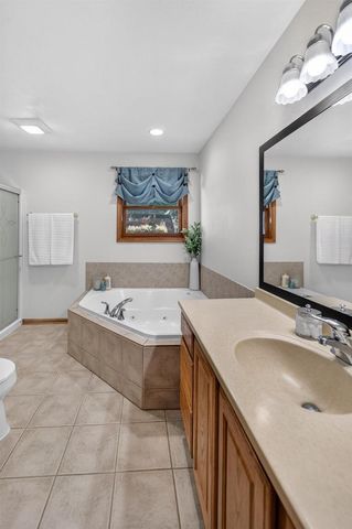 211 N Heatherstone Drive, Sun Prairie, WI 53590