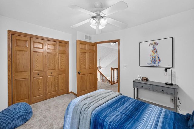 211 N Heatherstone Drive, Sun Prairie, WI 53590
