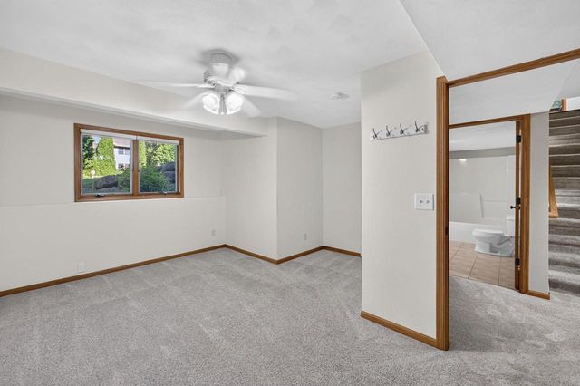 211 N Heatherstone Drive, Sun Prairie, WI 53590