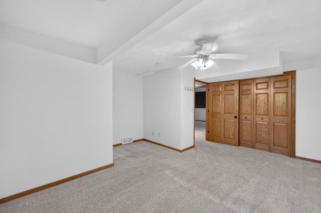 211 N Heatherstone Drive, Sun Prairie, WI 53590
