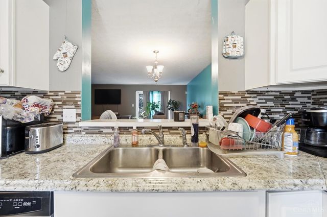 3433 Reading Road, Cincinnati, OH 45229