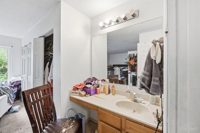 3433 Reading Road, Cincinnati, OH 45229