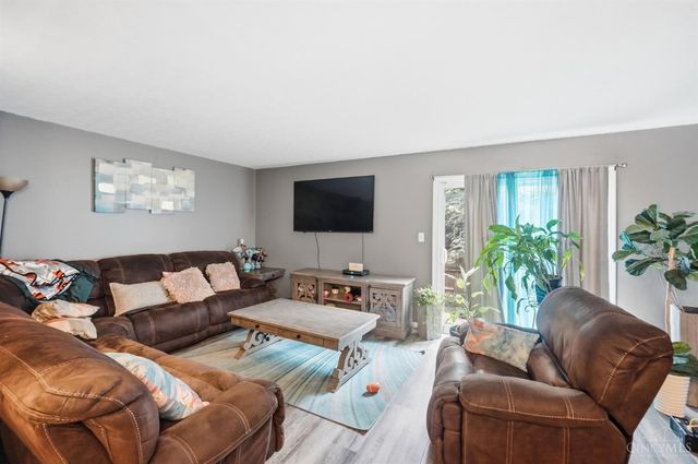 3433 Reading Road, Cincinnati, OH 45229