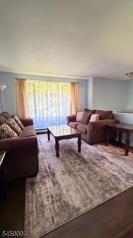 52 Scenic Dr, Vernon Twp., NJ 07419