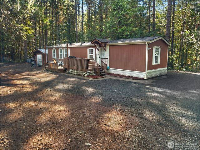 300 N Mount Jupiter Drive, Hoodsport, WA 98548
