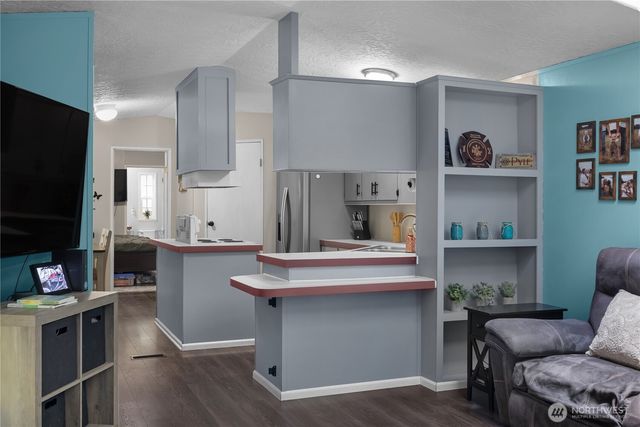 300 N Mount Jupiter Drive, Hoodsport, WA 98548