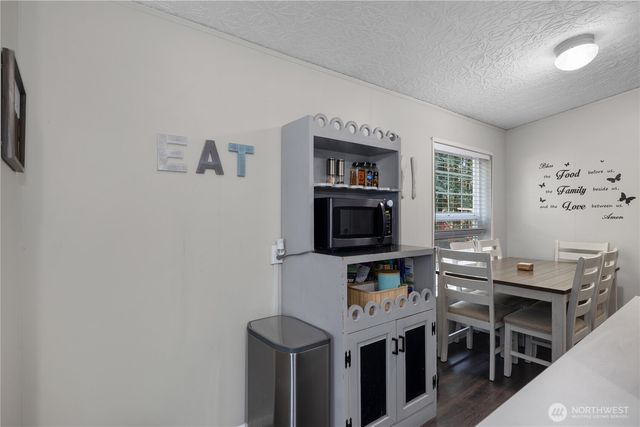 300 N Mount Jupiter Drive, Hoodsport, WA 98548